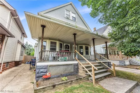 10318 Joan Ave, Cleveland, OH 44111