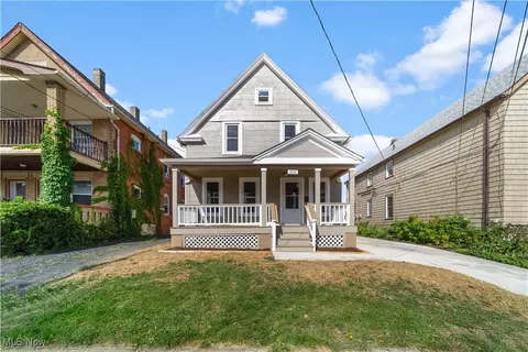 2022 Quail St, Lakewood, OH 44107