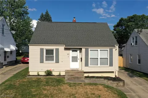 1685 Sunset Ave, Akron, OH 44301