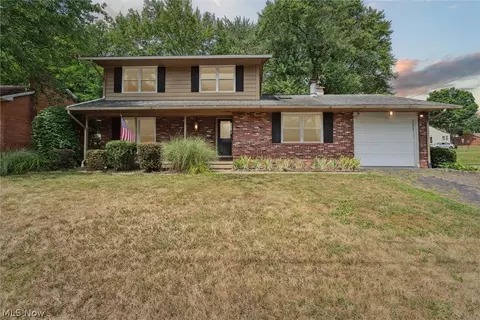 1117 Willoway Ave SE, North Canton, OH 44720