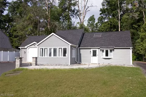 2915 North Rd, Warren, OH 44483