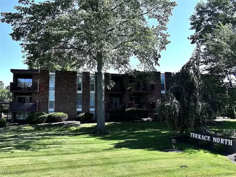 2500 N River Rd #A 06, Warren, OH 44483