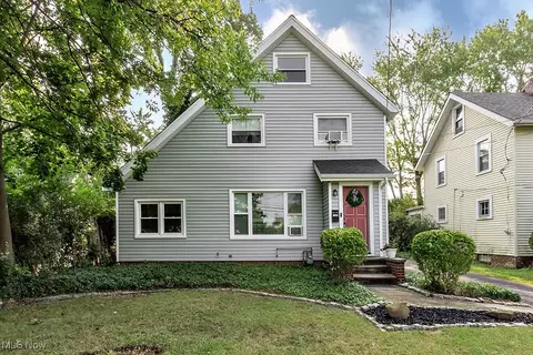 1239 Irene Rd, Lyndhurst, OH 44124
