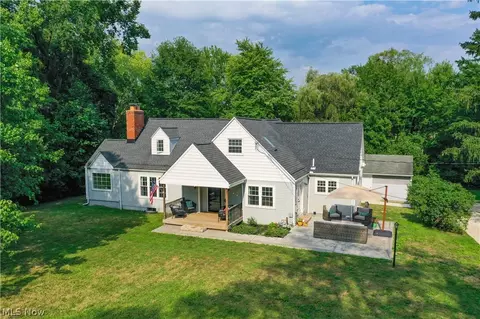 865 N Revere Rd, Akron, OH 44333