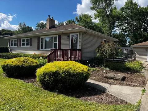 1198 Meadowbrook Blvd, Stow, OH 44224