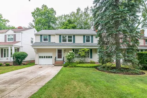 1398 Croyden Rd, Lyndhurst, OH 44124