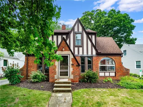 1844 Lakeview Ave, Rocky River, OH 44116