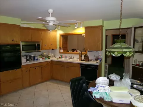 5545 Trinity Ave NE, Canton, OH 44721 photo 5
