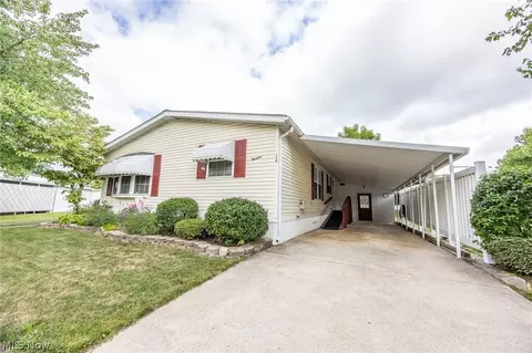 14 Schuberts Aly, Olmsted Twp, OH 44138