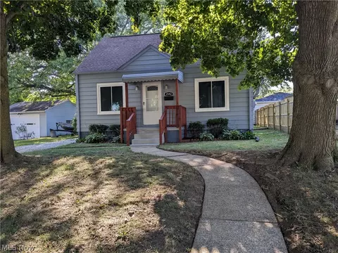 2642 Edwin Ave, Akron, OH 44314