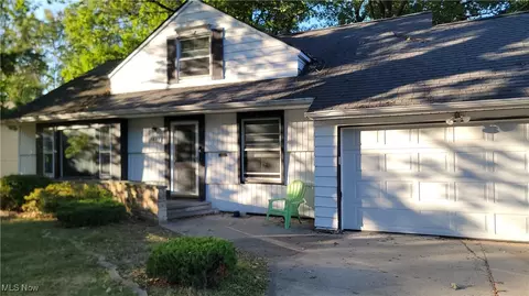 3697 Brinkmore Rd, Cleveland Heights, OH 44121