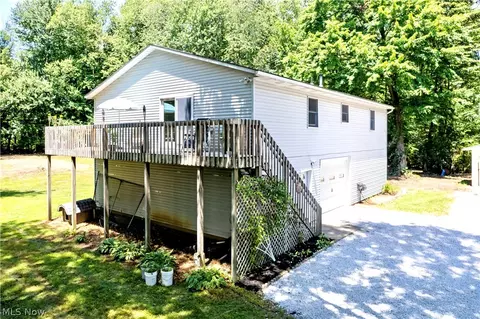 6060 Dalton Fox Lake Rd, North Lawrence, OH 44666