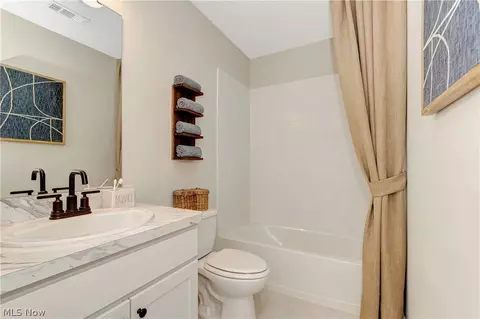 Bath - 4339 Beech Ave, Perry, OH 44081 photo 3 of 5