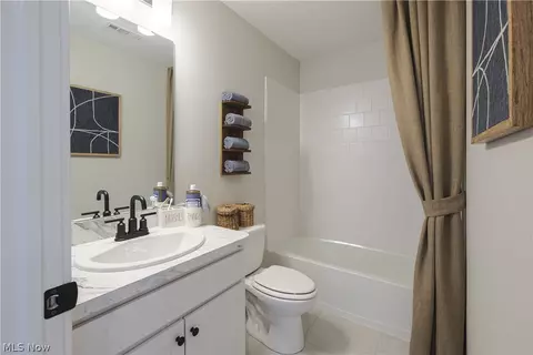 Bath - 4339 Beech Ave, Perry, OH 44081 photo 1 of 5