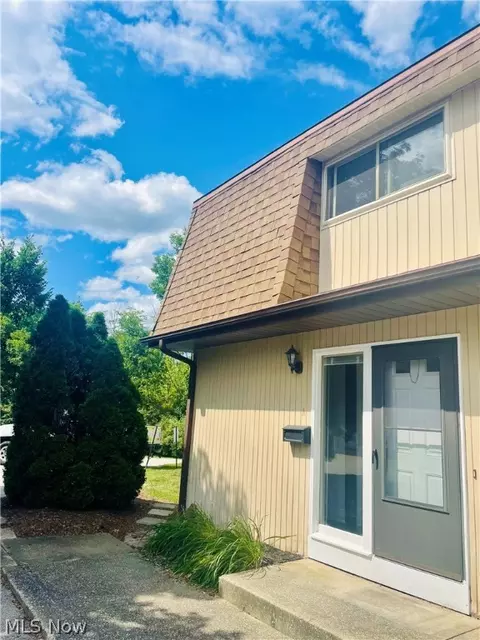 5221 Cline Rd #A, Kent, OH 44240
