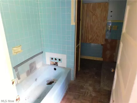 Bath - 4031 S Ridge Rd E, Ashtabula, OH 44004 photo 1 of 2