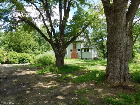 Exterior - 4031 S Ridge Rd E, Ashtabula, OH 44004 photo 4 of 6