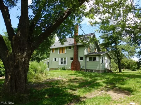 Exterior - 4031 S Ridge Rd E, Ashtabula, OH 44004 photo 3 of 6