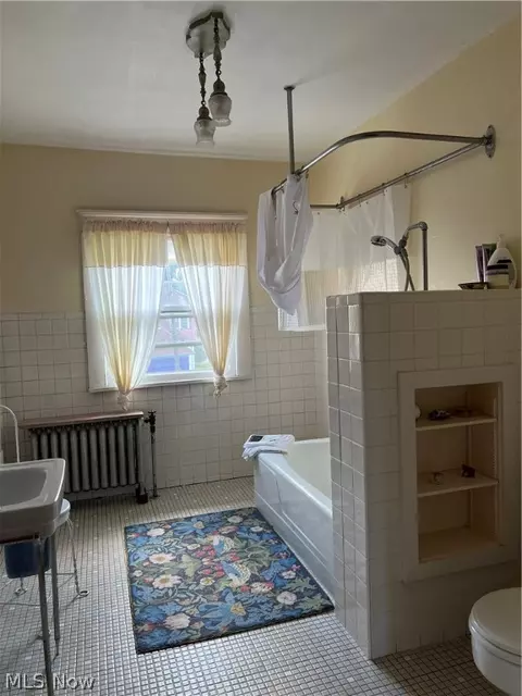 Bath - 1610 E 46th St, Ashtabula, OH 44004 photo 2 of 2