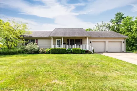 230 Pendleton St, Lisbon, OH 44432