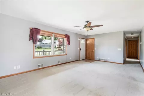 230 Pendleton St, Lisbon, OH 44432 photo 3