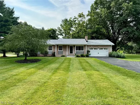 9676 Georgetown St, Louisville, OH 44641