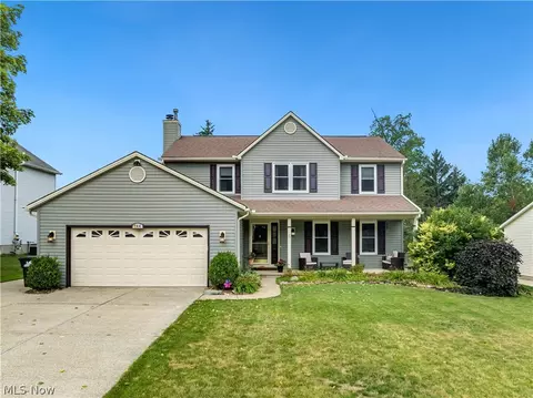 744 Camden Ln, Brunswick, OH 44212
