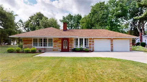 25580 Highland Rd, Richmond Heights, OH 44143