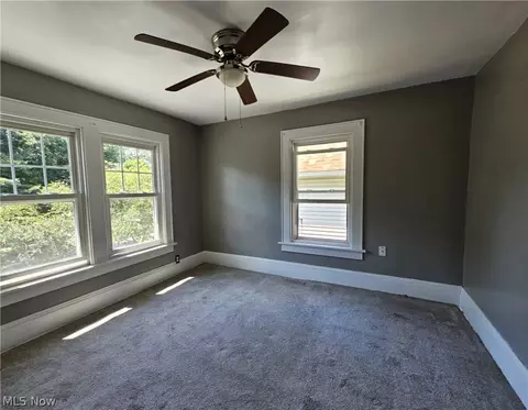 Bedroom - 697 Thayer St, Akron, OH 44310 photo 2 of 3