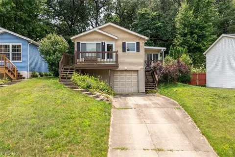 1830 Oneida Ave, Cuyahoga Falls, OH 44221