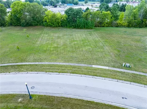 555 Appomattox Ct, Lagrange, OH 44050 photo 2