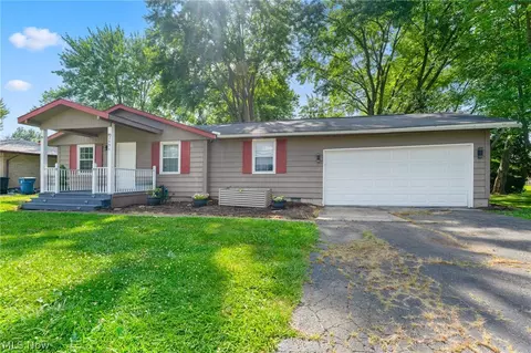 2494 N Road Rd SE, Warren, OH 44484