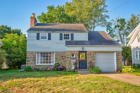 2100 Dennison Pl NW, Canton, OH 44709