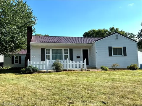 31 Seventh St, Columbiana, OH 44408