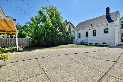 891 E 223rd St, Euclid, OH 44123 photo 27