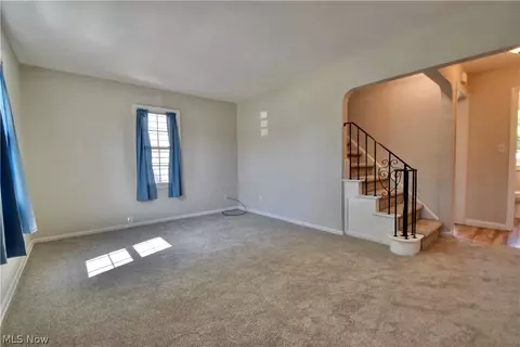 891 E 223rd St, Euclid, OH 44123 photo 9