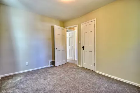 891 E 223rd St, Euclid, OH 44123 photo 19