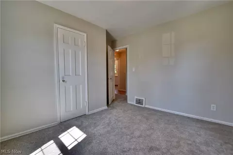 891 E 223rd St, Euclid, OH 44123 photo 18