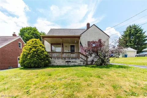35 E Faith St, Struthers, OH 44471