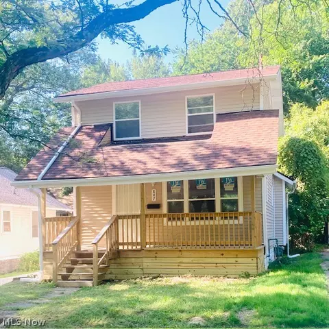 847 E Crosier St, Akron, OH 44306