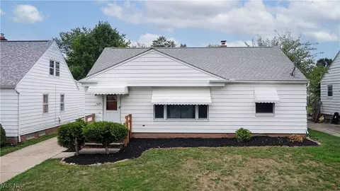 5425 E 135th St, Garfield Heights, OH 44125