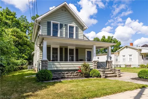 293 Franklin Ave, Amherst, OH 44001