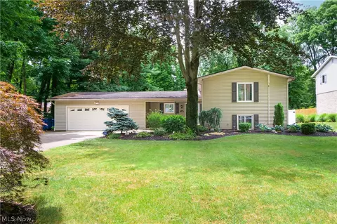 4320 Wilcor Dr, Akron, OH 44319