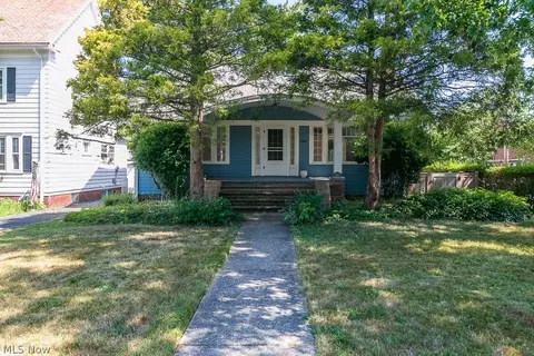 3321 Hyde Park Ave, Cleveland Heights, OH 44118