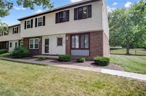 1884 A Higby Dr, Stow, OH 44224