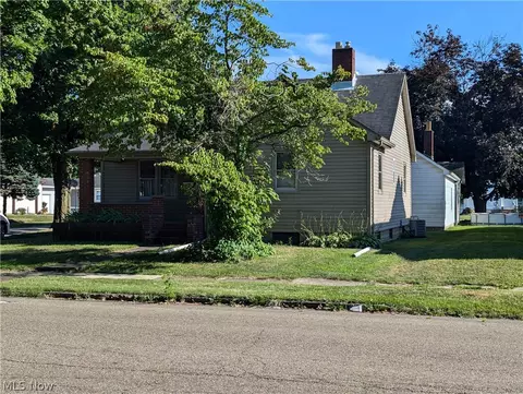 101 W Union Ave, West Lafayette, OH 43845