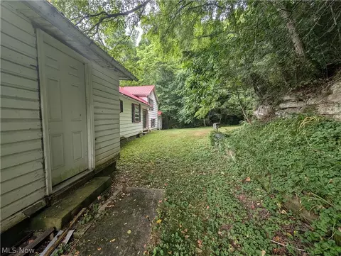 19088 S Calhoun Hwy, Orma, WV 25268 photo 13
