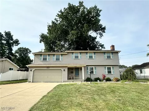 4578 Deopham Green Dr, Austintown, OH 44515