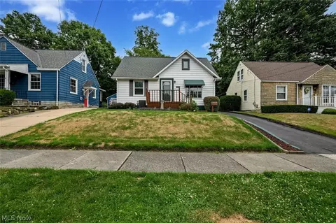 1645 Oakwood Ave, Akron, OH 44301