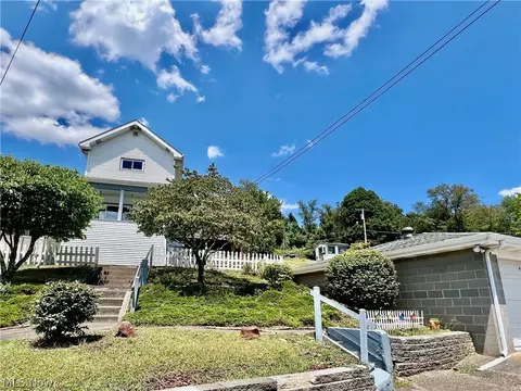 5 Crescent Rd, Martins Ferry, OH 43935